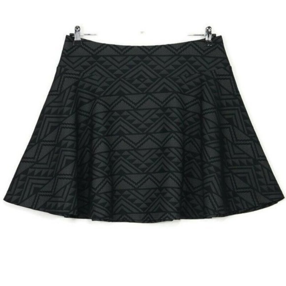 INC International Concepts Full A-Line Skater Skirt Black L Large‎